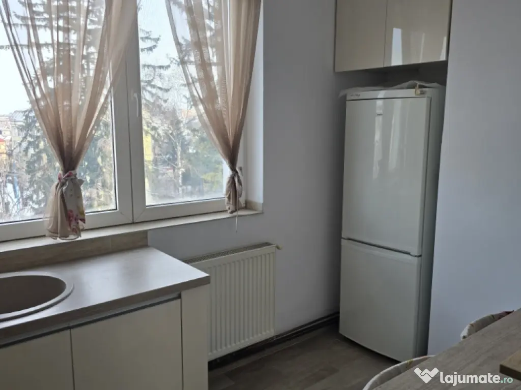 Apartament 2 camere decomandat Centru Civic