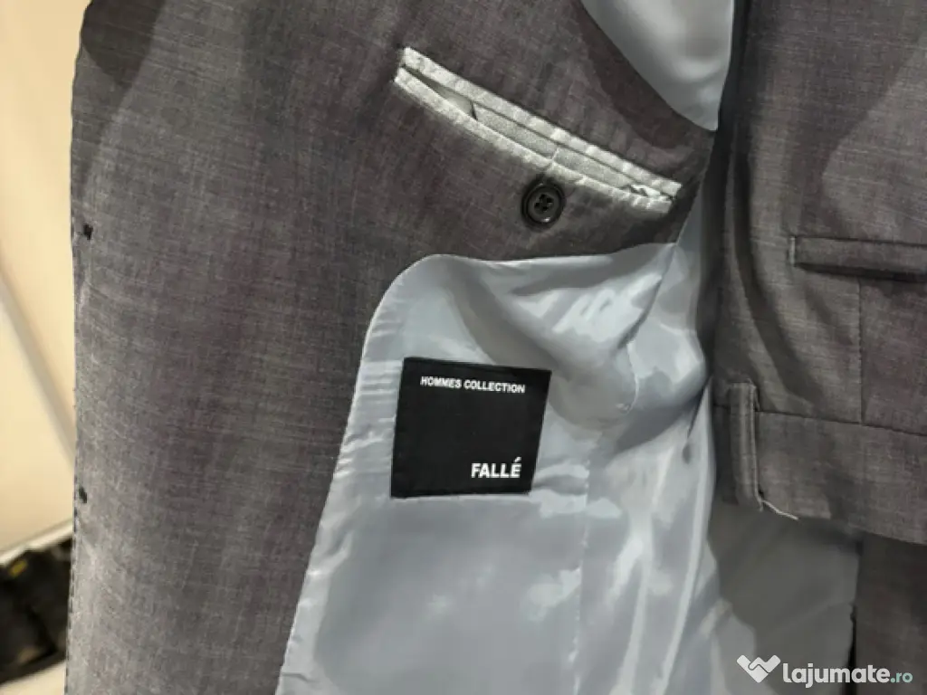 Costum bărbătesc gri, mărimea 48 – elegant