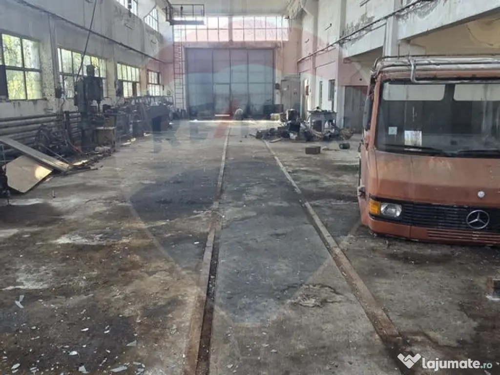 Spațiu industrial 15435 mp. de vânzare in Tinca. 