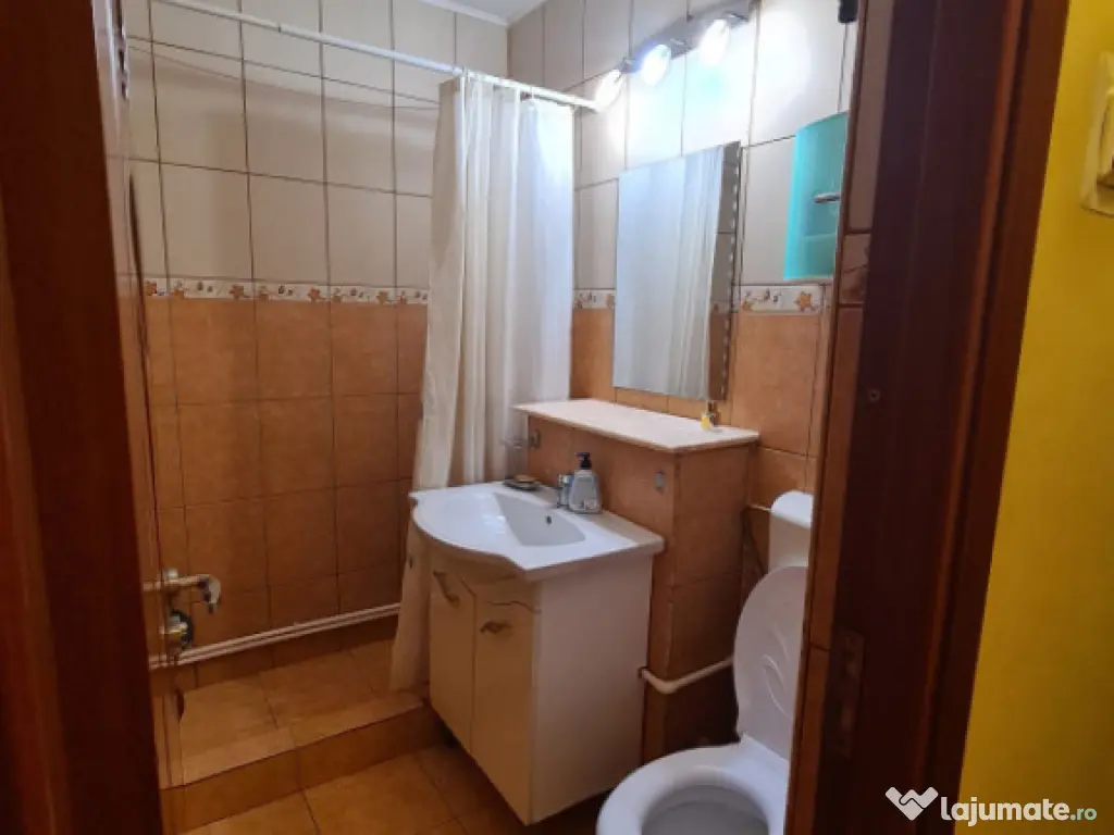 Garsoniera semidecomandata, 28 mp, zona Lapus 