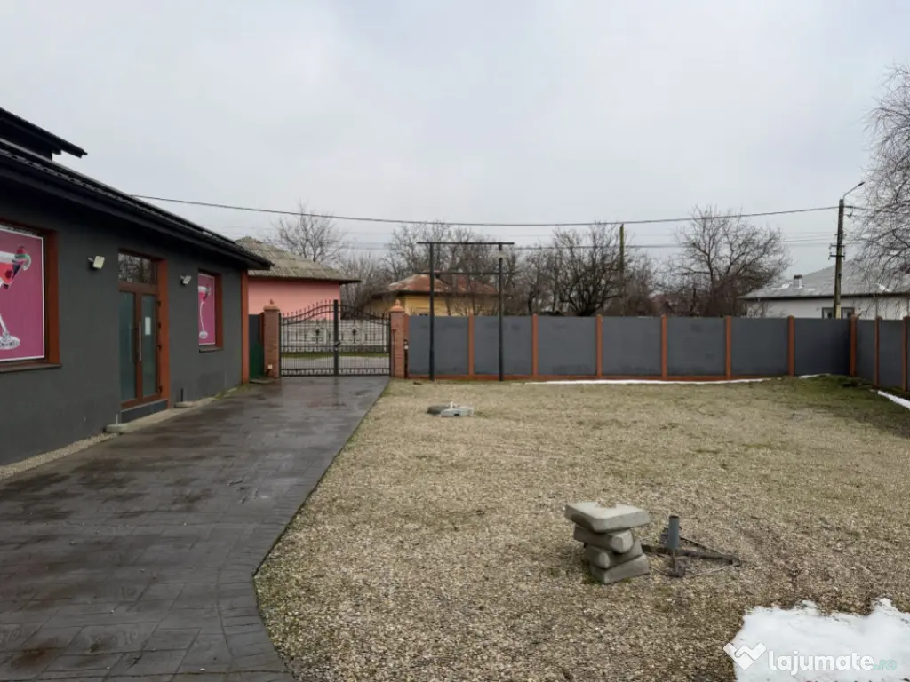 Casa 240 mp utili, 5000 mp teren + afacere la cheie, restaur