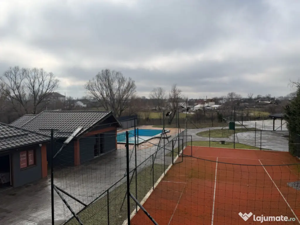 Casa 240 mp utili, 5000 mp teren + afacere la cheie, restaur