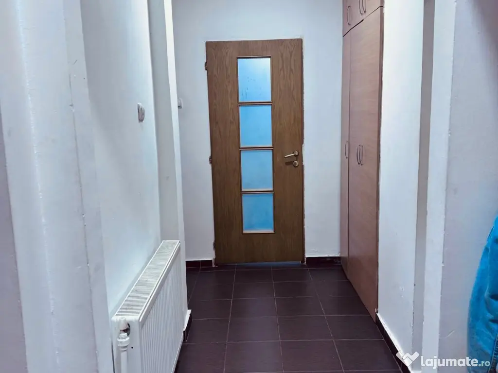 Vand apartament 2 camere