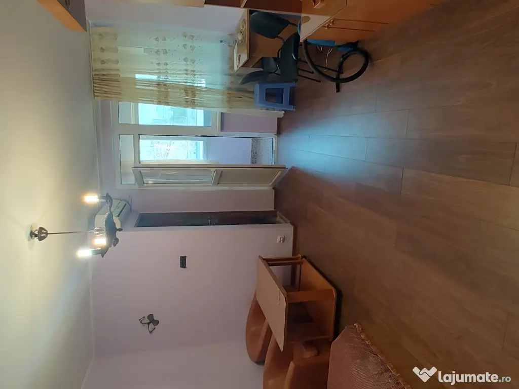 Proprietar Vând Garsoniera Piața Moghioroș