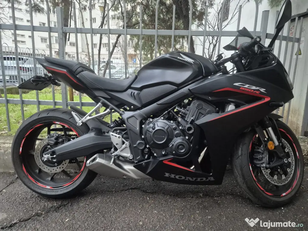 Motocicleta Honda CBR 650R an 2025