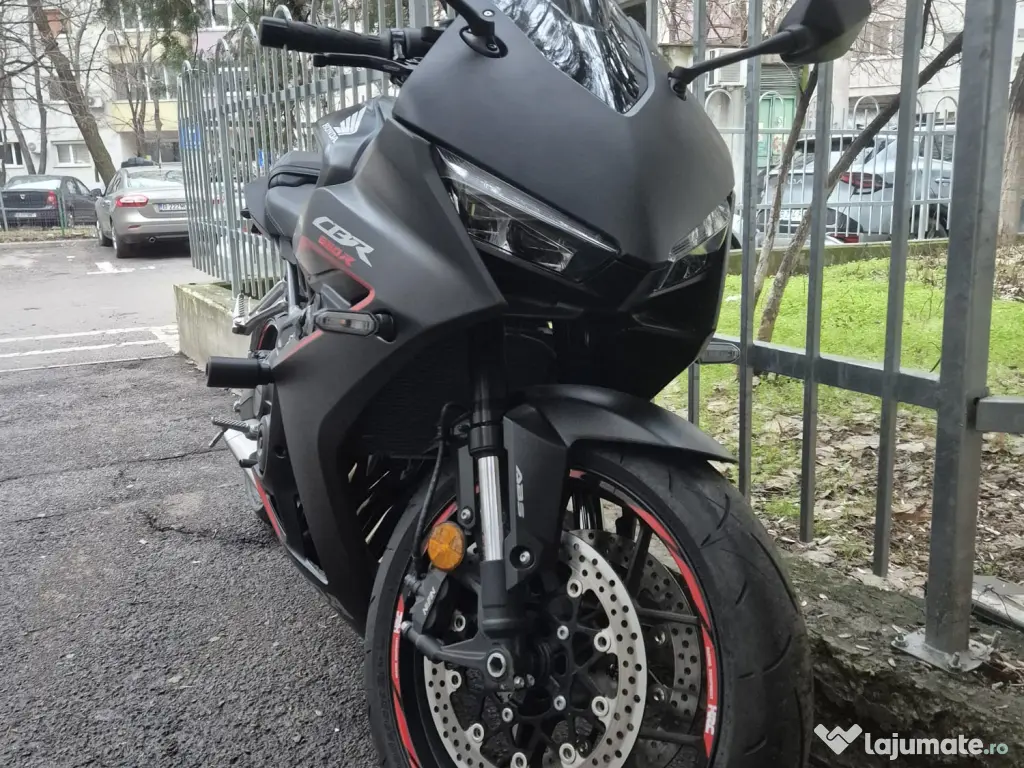 Motocicleta Honda CBR 650R an 2025