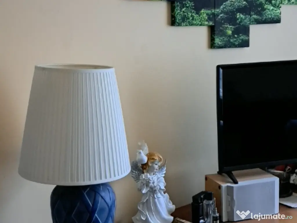 Vând apartament 3 camere în Beiuș