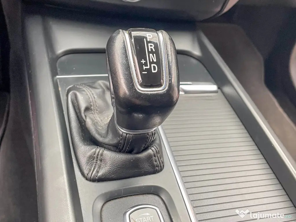 Volvo XC60 . 2,0 Diesel 190 Cp . An 2019 . Automata . Tva inclus . Rate fixe . 