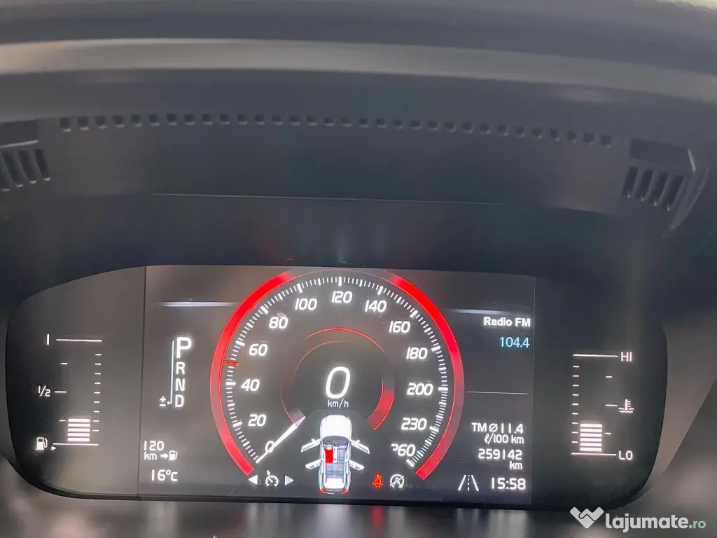 Volvo XC60 . 2,0 Diesel 190 Cp . An 2019 . Automata . Tva inclus . Rate fixe . 