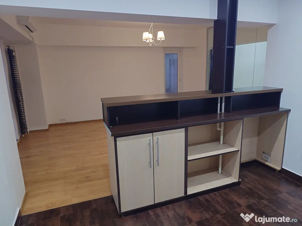 Apartament 4 camere decomandat (metrou IZVOR)