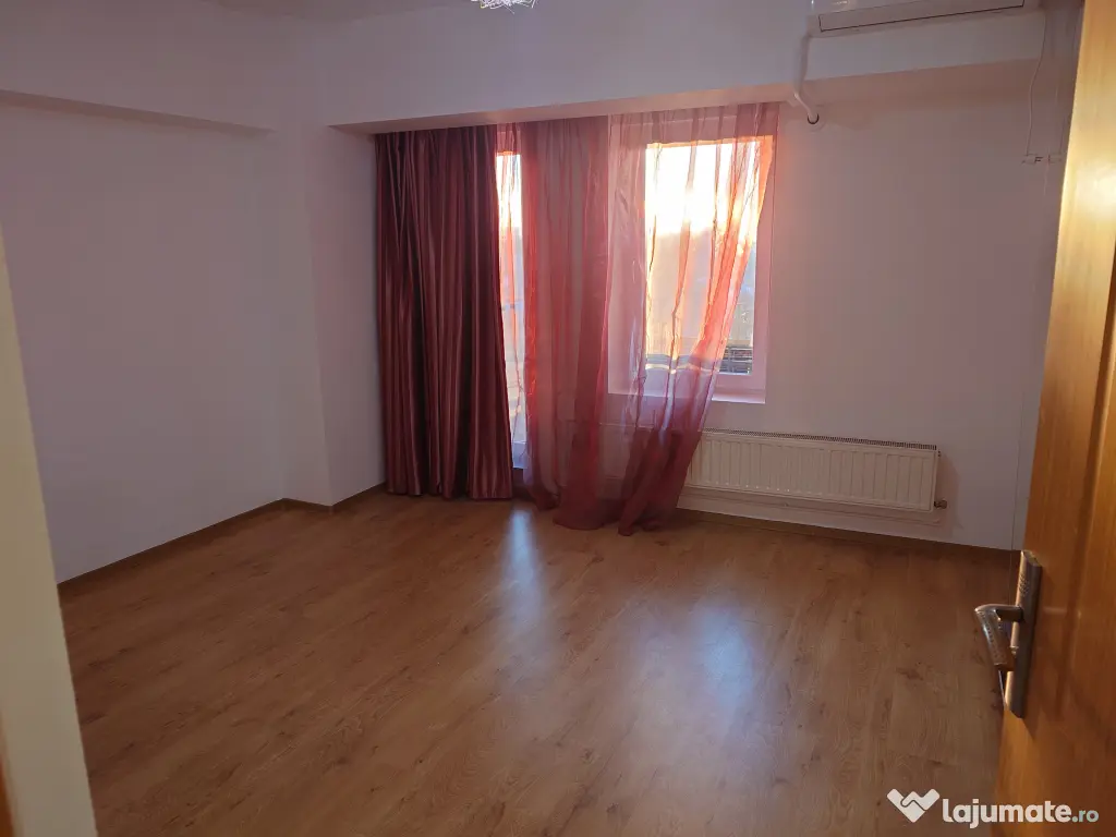 Apartament 4 camere decomandat (metrou IZVOR)