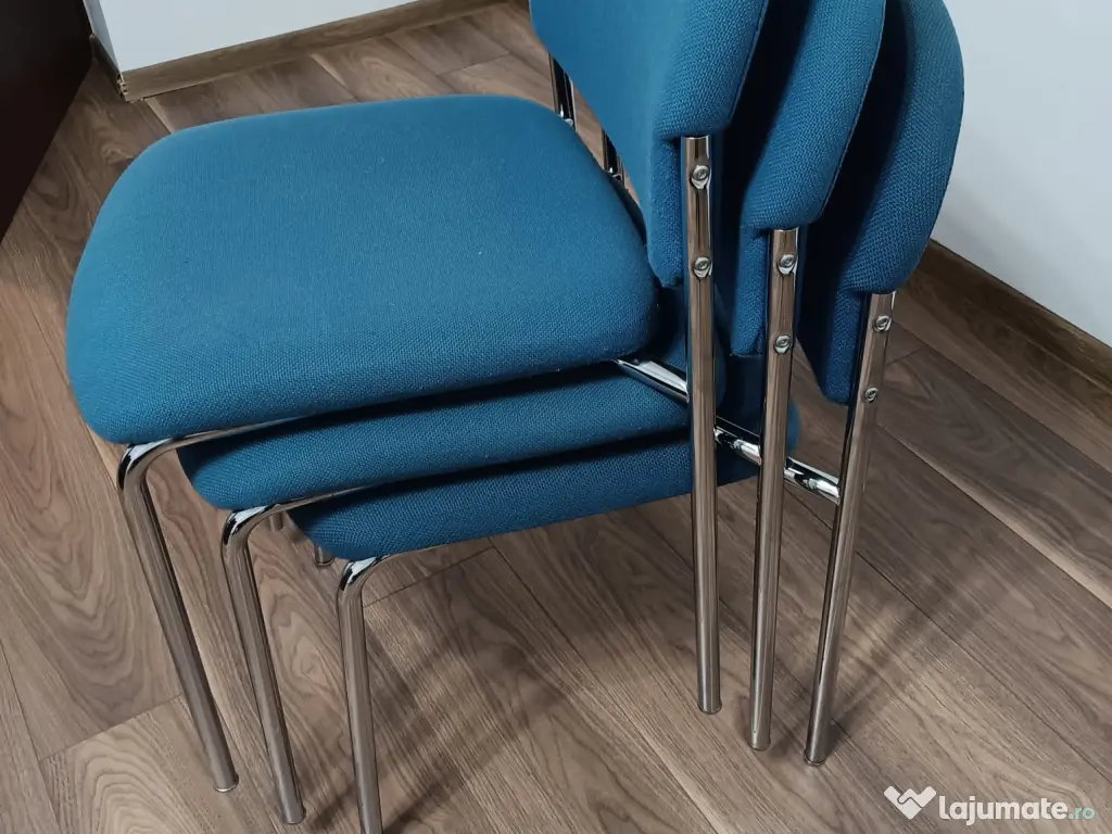 Birou si scaune vizitator 