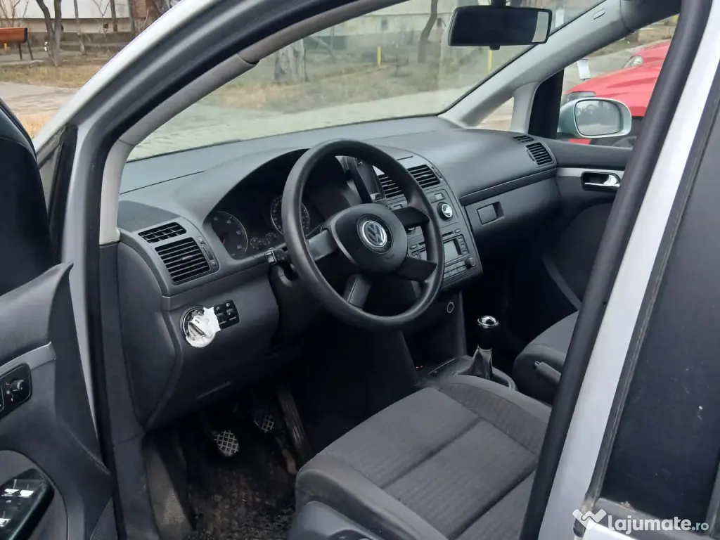 VW Touran 2004,  motor 2.0 Tdi, 140 cai, 7 locuri 