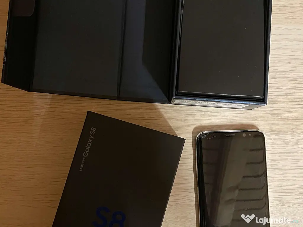 Vând Samsung Galaxy S8, funcțional, ecran spart