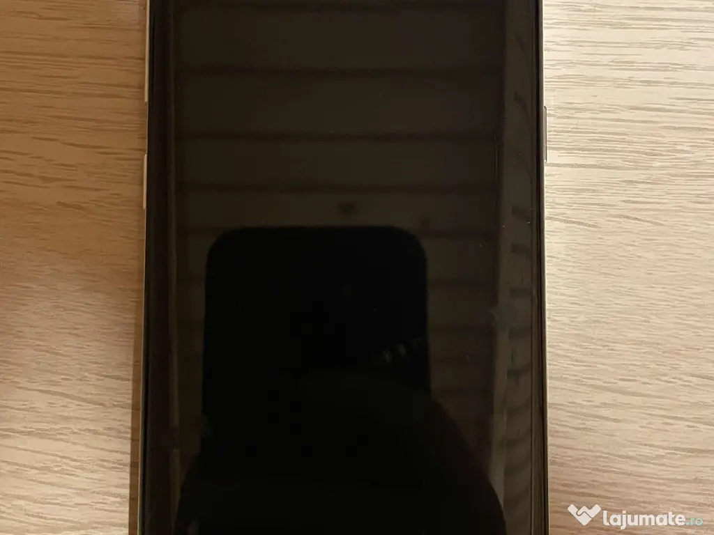 Vând Samsung Galaxy S8, funcțional, ecran spart