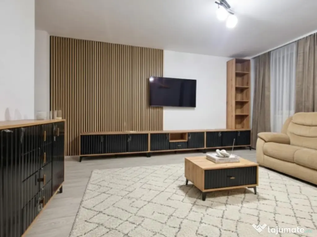 Apartament de închiriat 3 camere |bloc cu lift| 100 mp utili | Vitrometan 