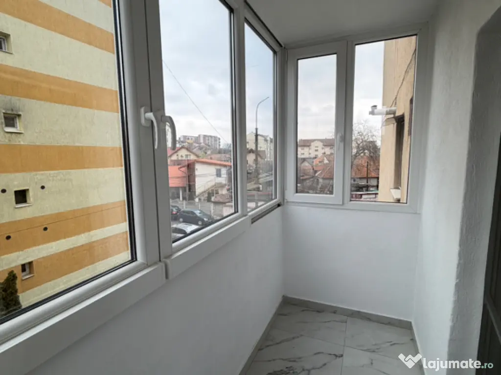 Apartament 2 camere, Zona Tolstoi, decomandat, 2 balcoane