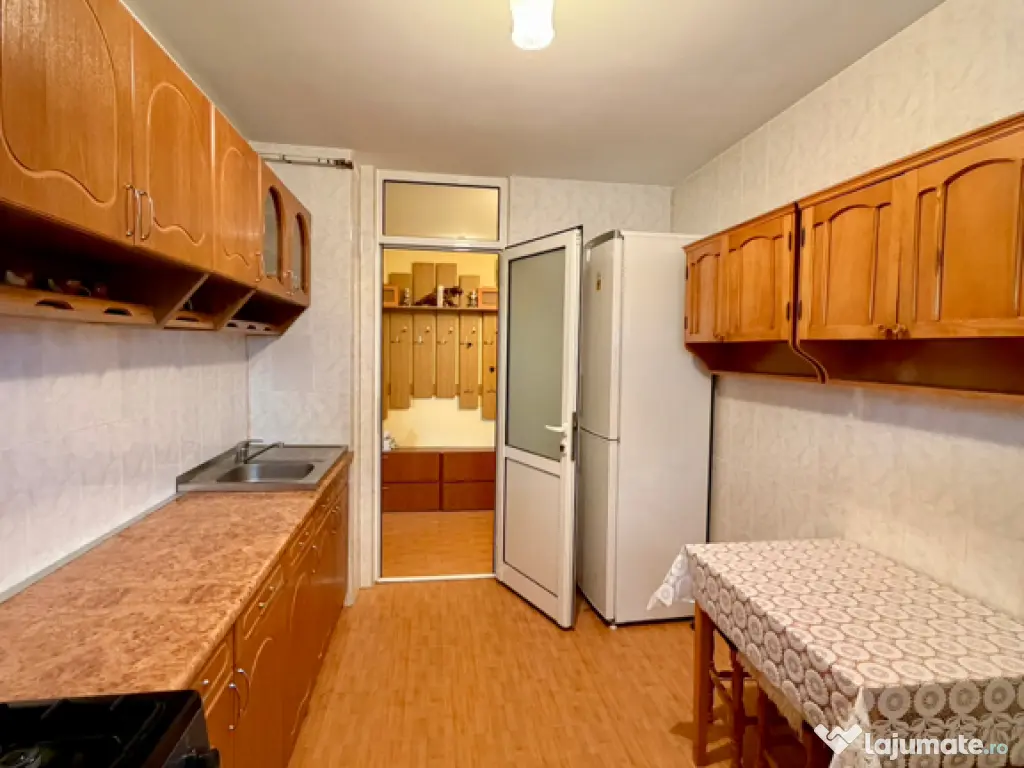 Apartament 2 camere, Zona Tolstoi, decomandat, 2 balcoane