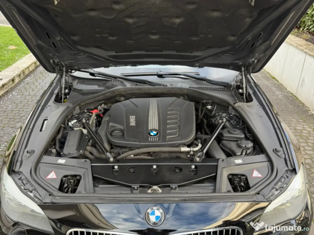 2012 BMW 530d xDrive 258 CP Navi, Piele,Trapa