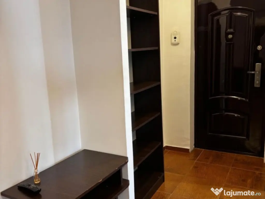 Dristor etaj 8 semidecomandat bloc mixt 