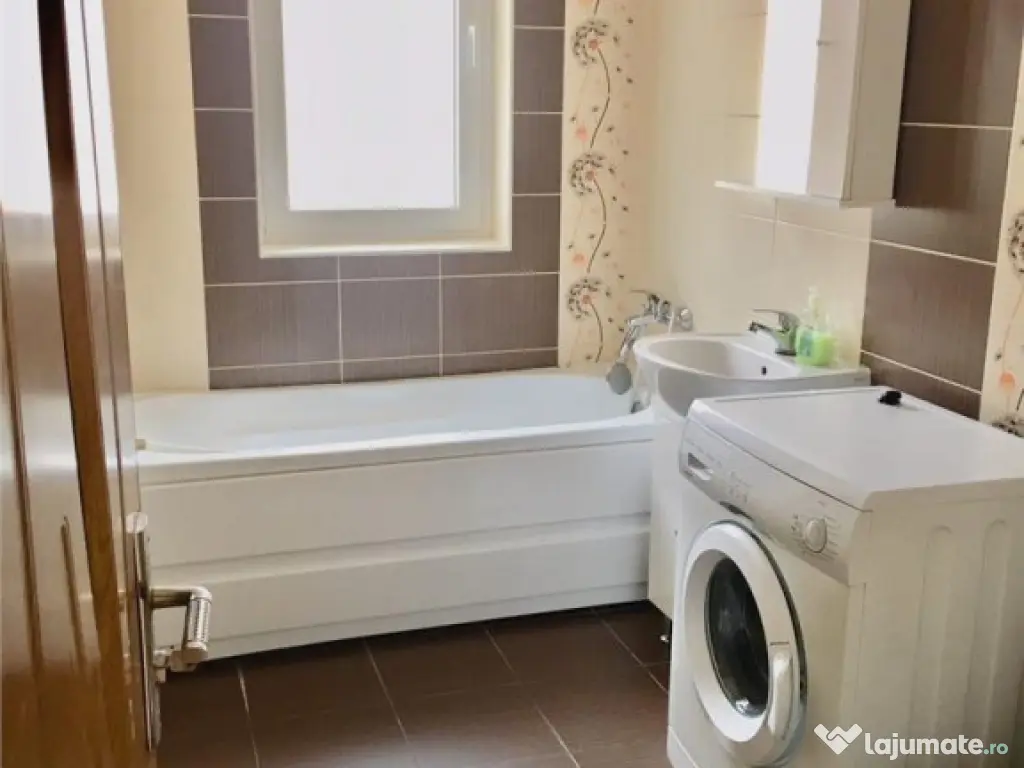 Apartament 2 Camere Zona Tractorul parcare 