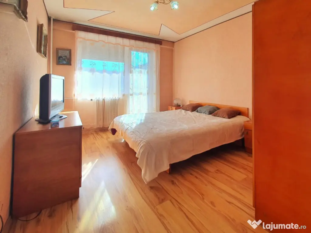 Apartament 3 camere,75mp,decomandat,Rogerius,et.7/9,dublă orientare 