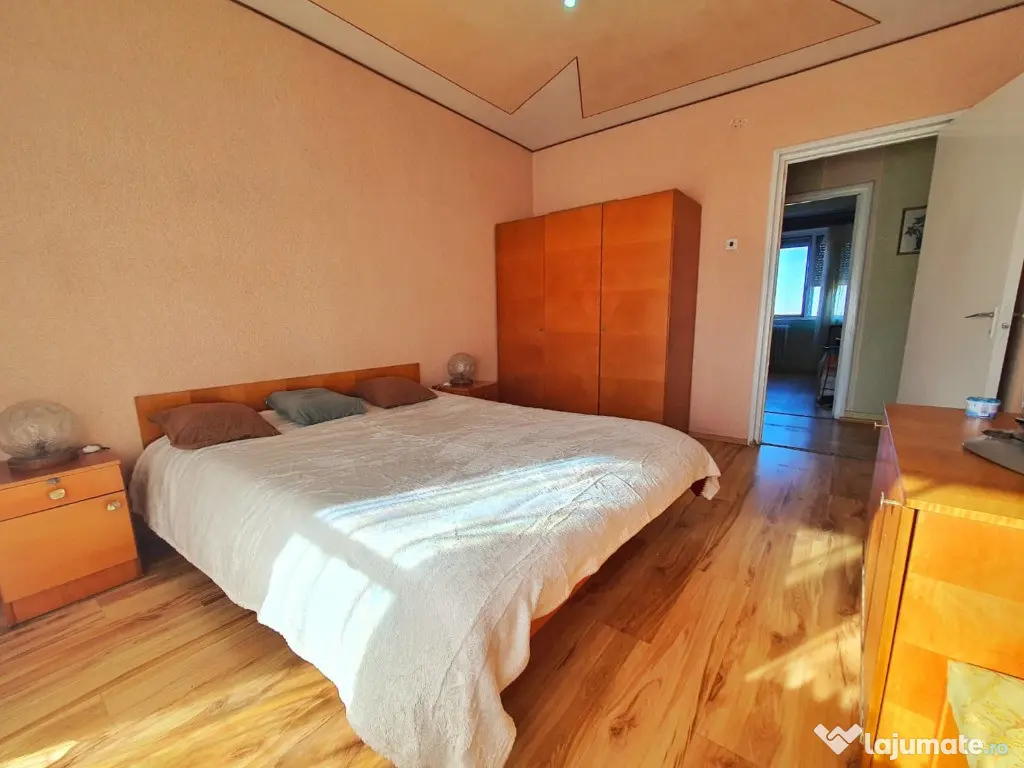 Apartament 3 camere,75mp,decomandat,Rogerius,et.7/9,dublă orientare 