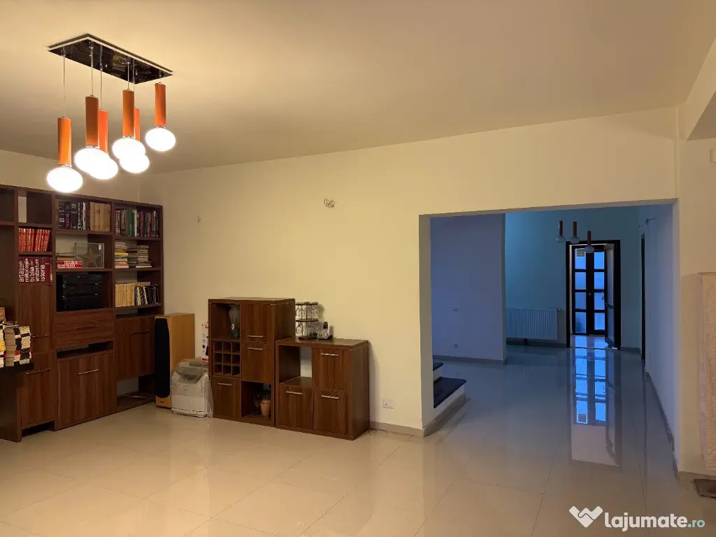 Vila individuala P+1E,5 camere,4 bai,Comuna Berceni Ilfov langa Lidl