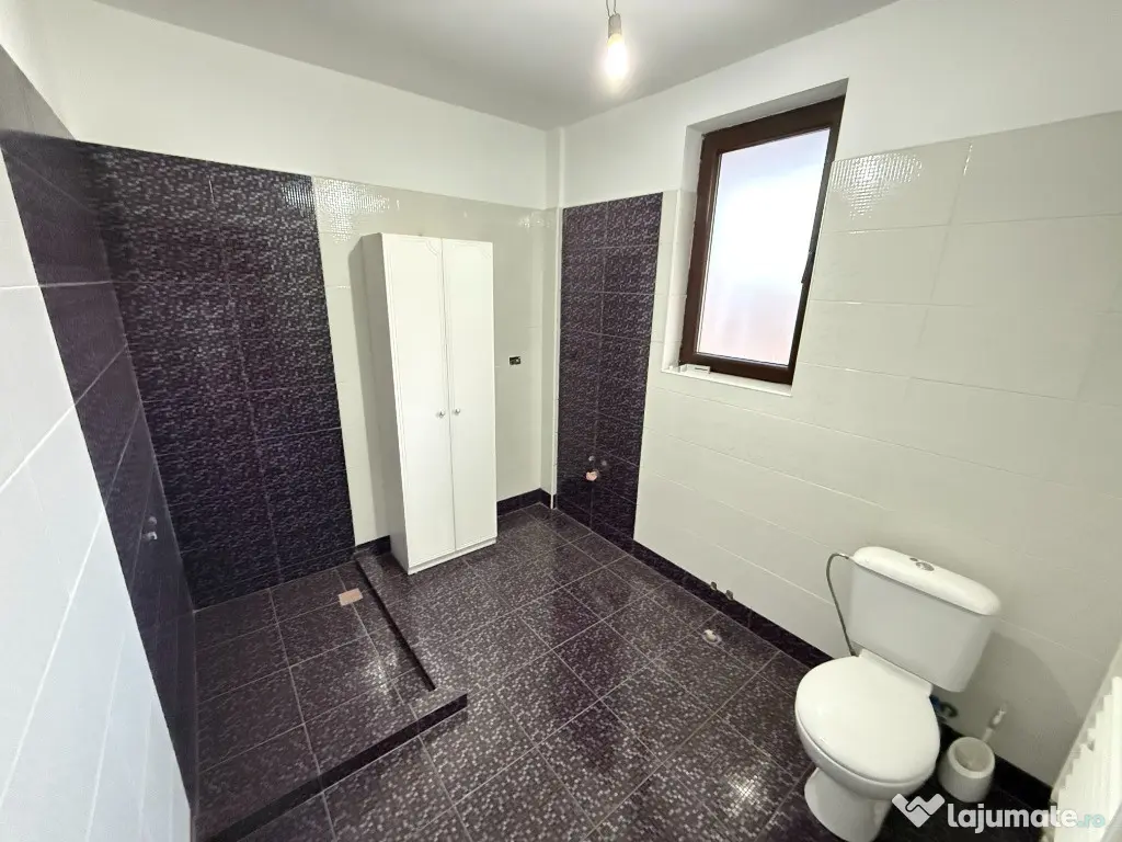 Vila individuala P+1E,5 camere,4 bai,Comuna Berceni Ilfov langa Lidl