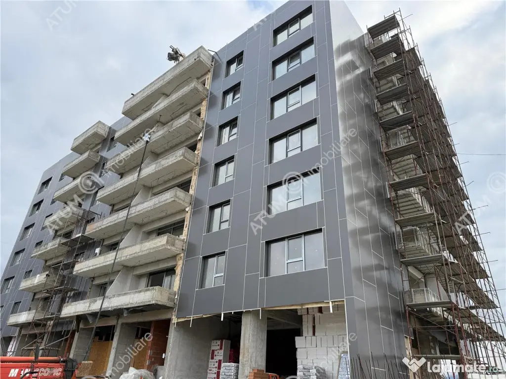 Apartament cu 3 camere si balcon in zona Calea Surii Mici di 