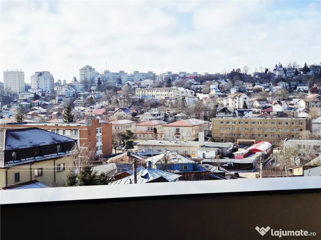 Apartament cu 3 camere, lux cu view frumos