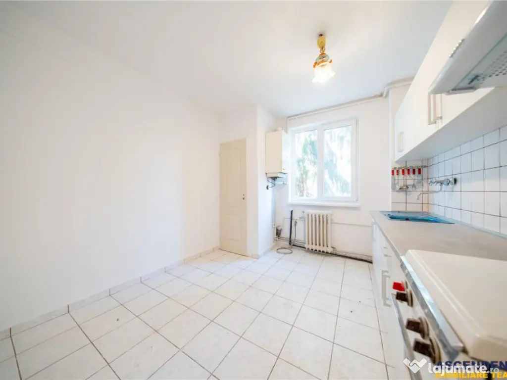 Apartament 2 camere, 49 mp, zona excelenta, aproape de centr 