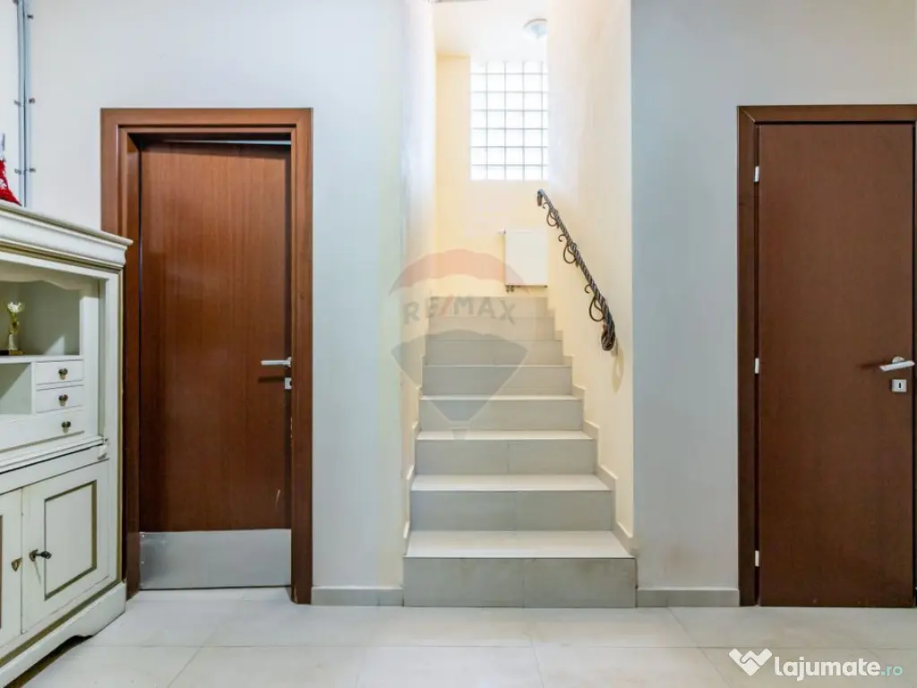 Casă / Vila de vanzare in Tunari, centru, parc, autobuz,... 