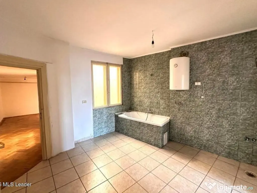 B-dul Carol I nr. 59, 188 mpu, etaj 3, 6 camere, bloc mic 