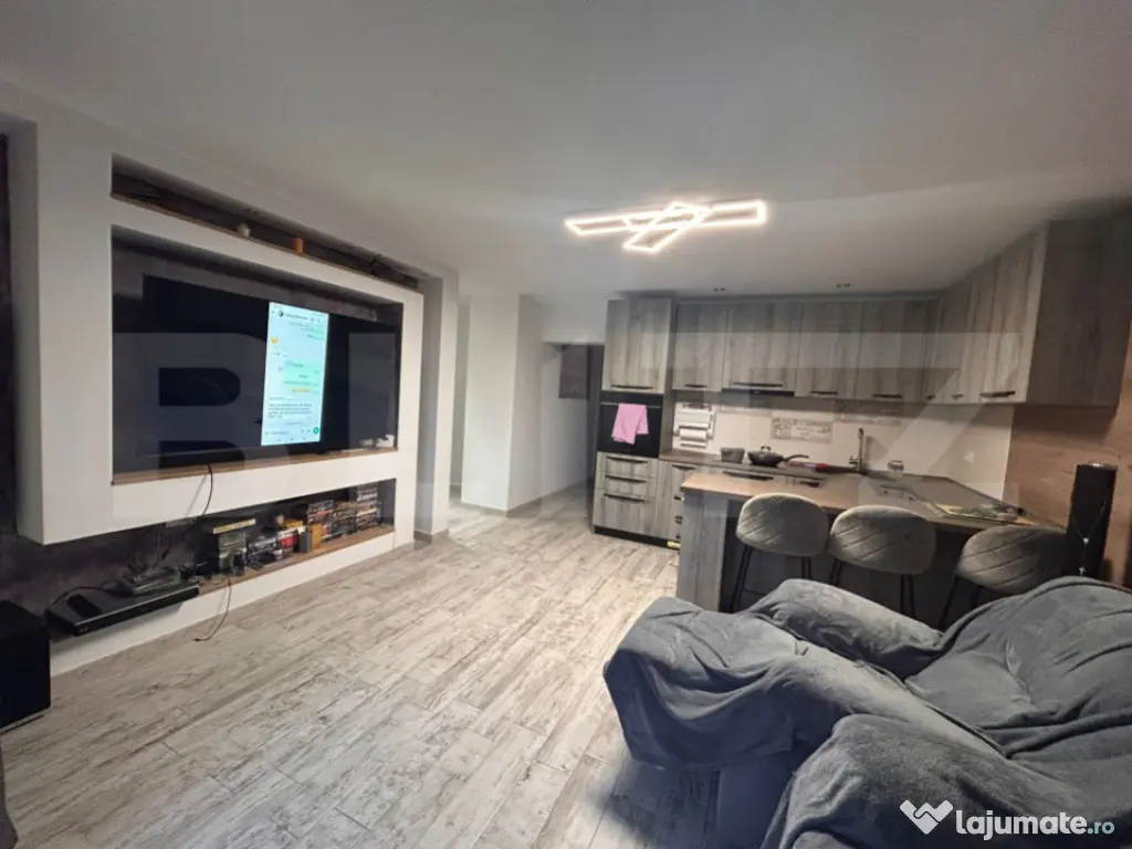 Apartament 3 camere, 60 mp, zona Piata Traian