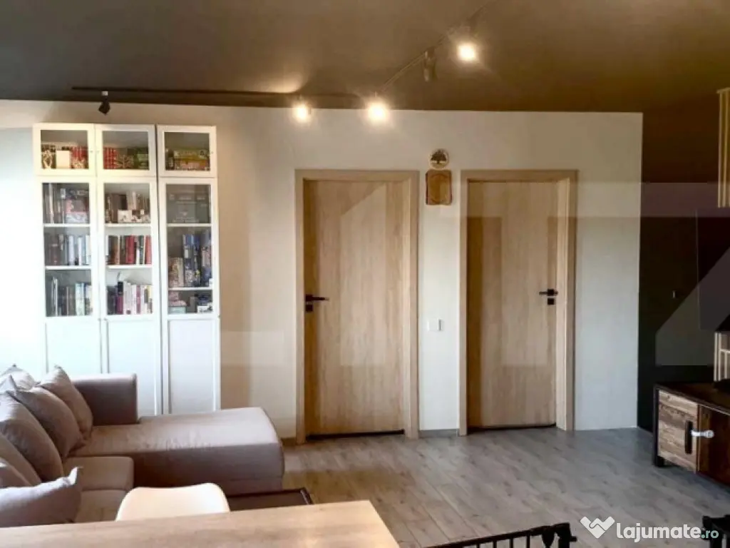 Apartament 3 camere, 71 mp, parcare, 2 bai, lift, zona Teilo 