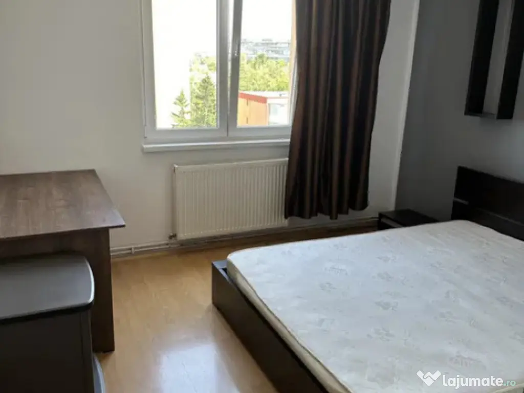 Apartament cu 3 camere 70 mp, etaj intermediar, situat pe Ca 