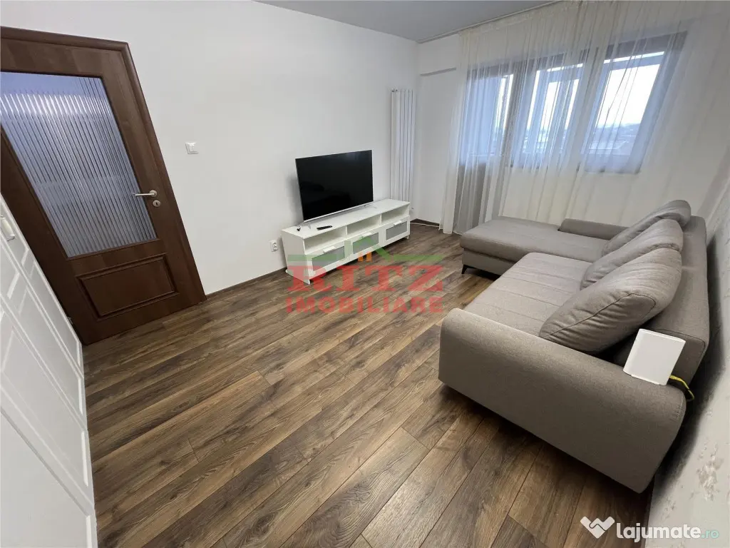 Ap. 3 cam. DE INCHIRIAT, mob. si utilat, zona bd. A.I.Cuza!