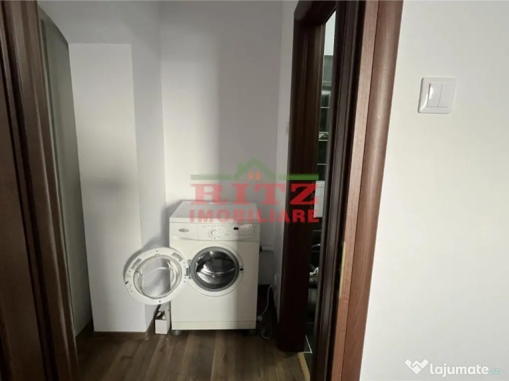 Ap. 3 cam. DE INCHIRIAT, mob. si utilat, zona bd. A.I.Cuza!