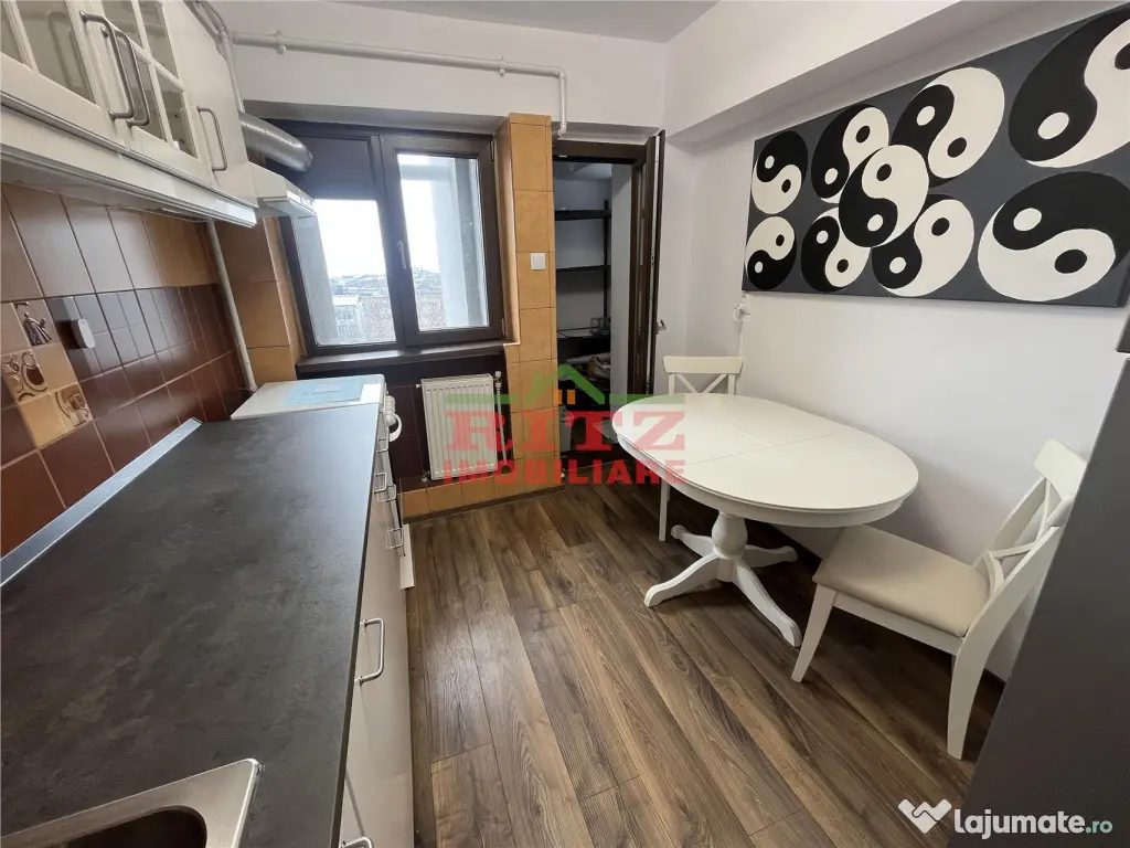 Ap. 3 cam. DE INCHIRIAT, mob. si utilat, zona bd. A.I.Cuza!