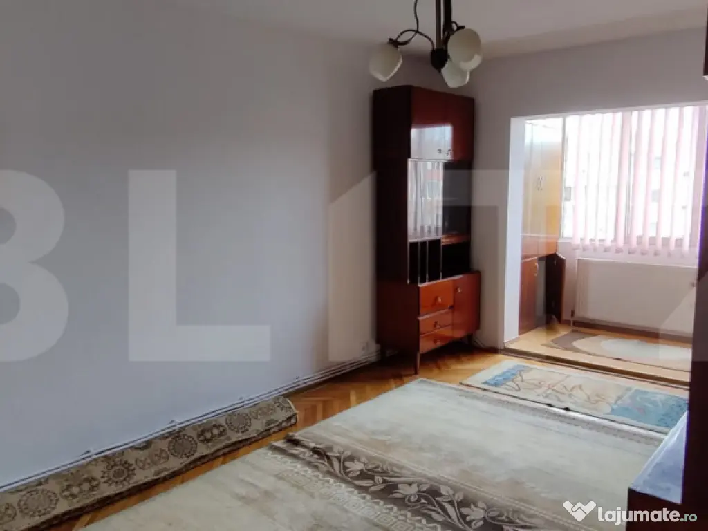 Apartament 4 camere, 80 mp, decomandat, etaj intermediar, Ma