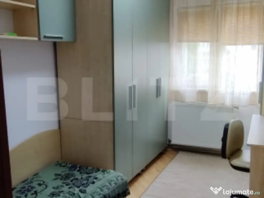 Apartament 4 camere, 80 mp, decomandat, etaj intermediar, Ma