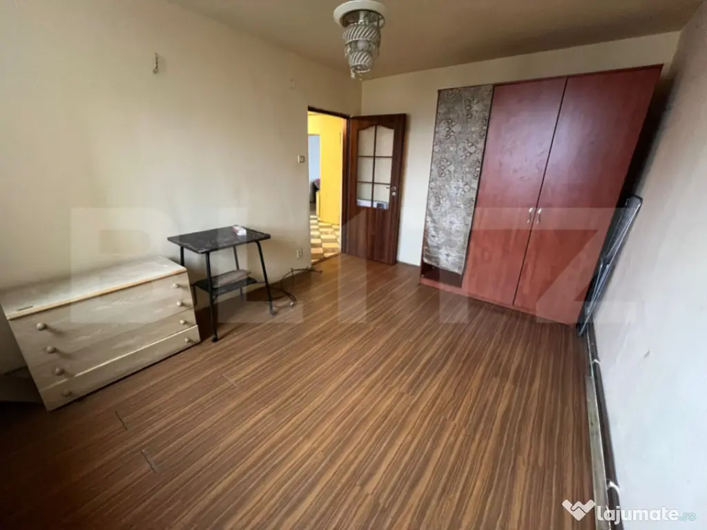 Apartament 3 camere, 70 mp, zona Micro 6 