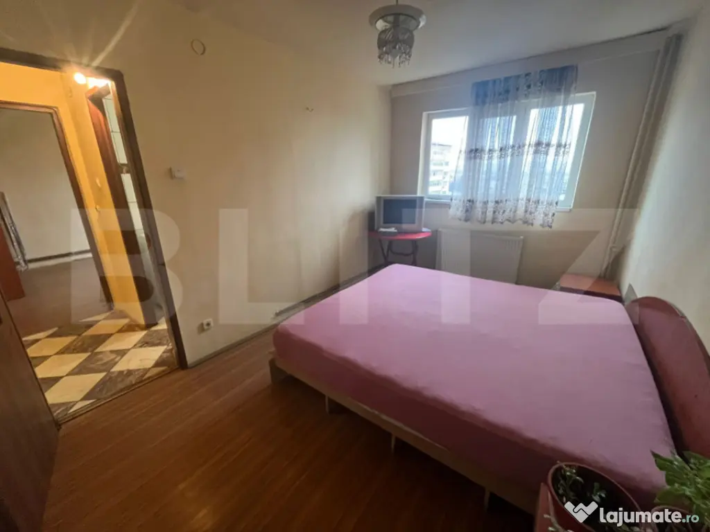 Apartament 3 camere, 70 mp, zona Micro 6 