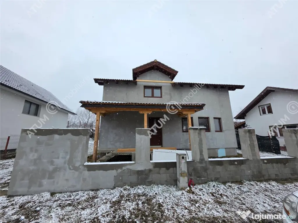 Casa cu 5 camere decomandate pe teren de 390 mp in Cisnadie 