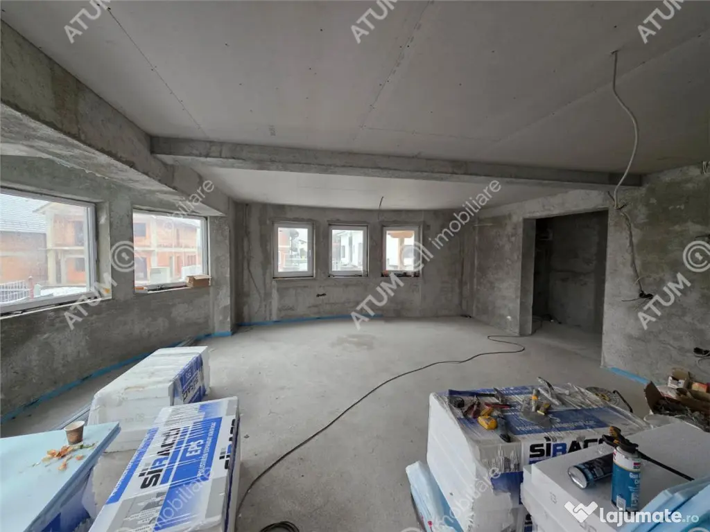 Casa cu 5 camere decomandate pe teren de 390 mp in Cisnadie 