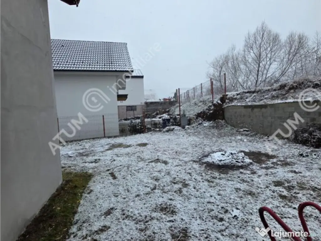 Casa cu 5 camere decomandate pe teren de 390 mp in Cisnadie 