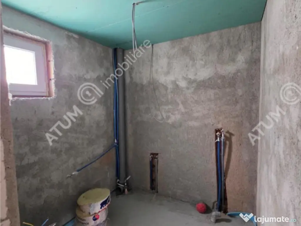 Casa cu 5 camere decomandate pe teren de 390 mp in Cisnadie 