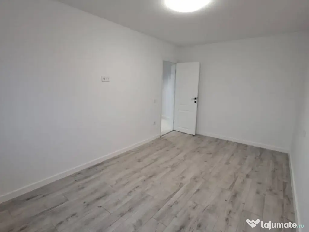 Apartament 2 camere, decomandat - zona Bartolomeu 