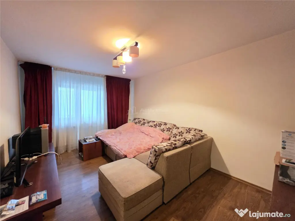 4 camere - centrala termica - parcare - Crangasi